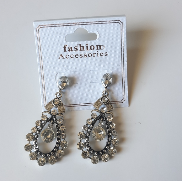 fashion accessories earrings